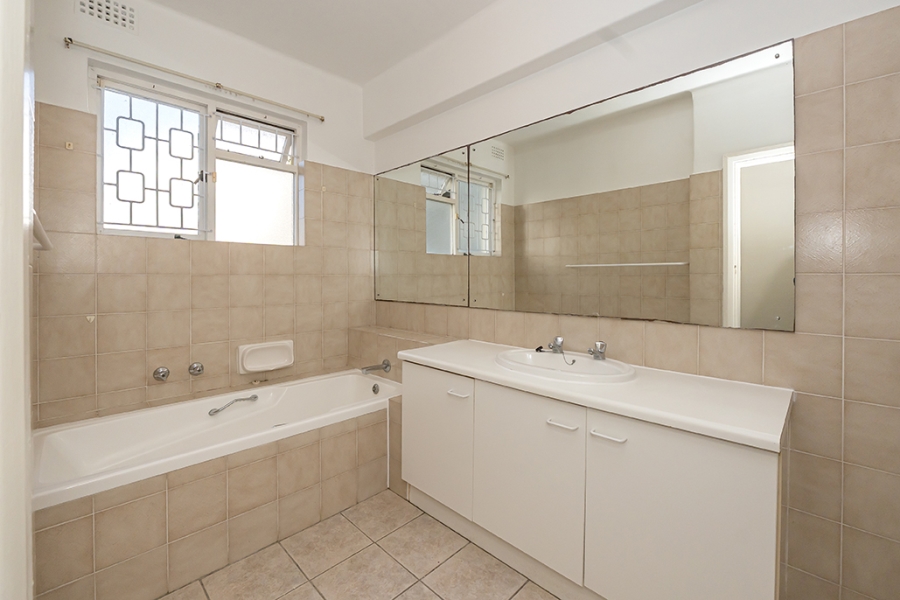 To Let 3 Bedroom Property for Rent in Kenilworth Upper Western Cape